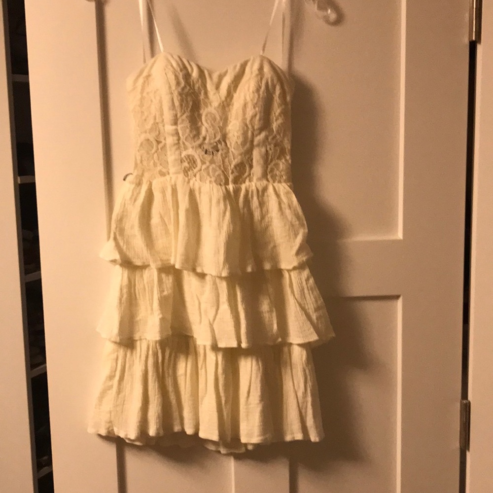 Cute little country dress.